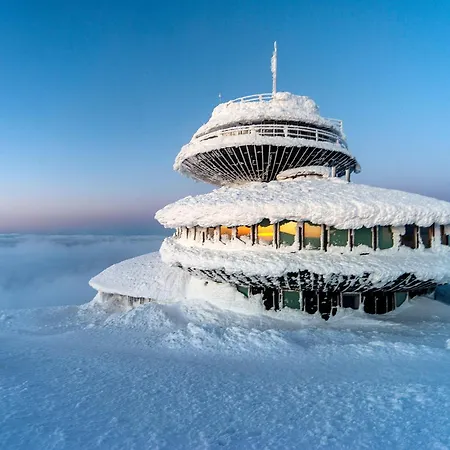 Karpacz4you Nad łomniczką Przy Deptaku 9,7 - Garaż - W Górach !!! Apartament *