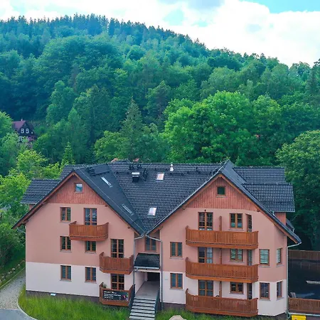 Karpacz4you NAD ŁOMNICZKĄ Apartament przy Deptaku 9,7 - GARAŻ - Wiosna w Górach !!! Apartament